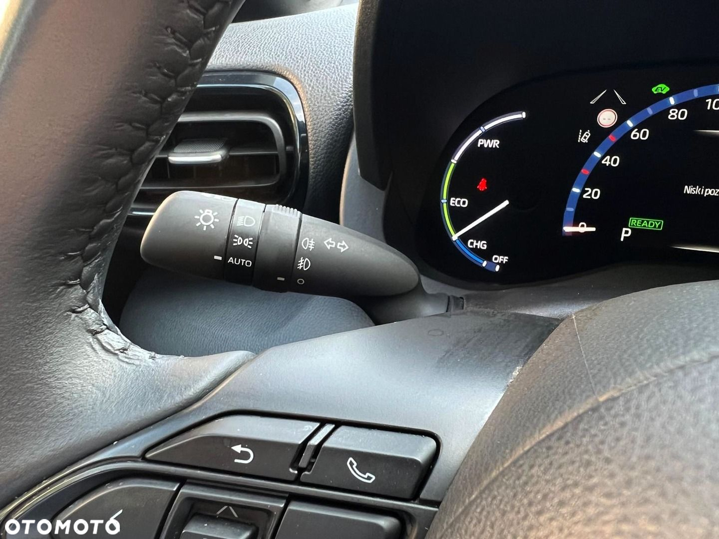 Toyota Yaris Cross - 18