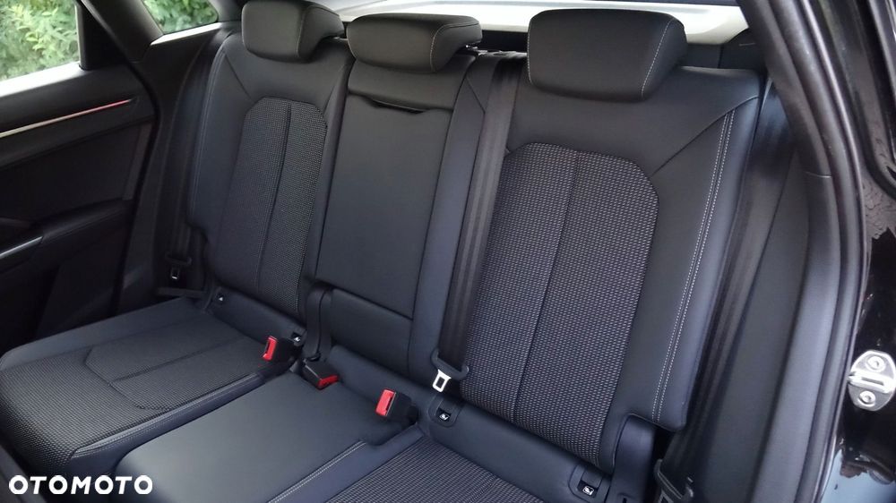 Audi Q3 - 24