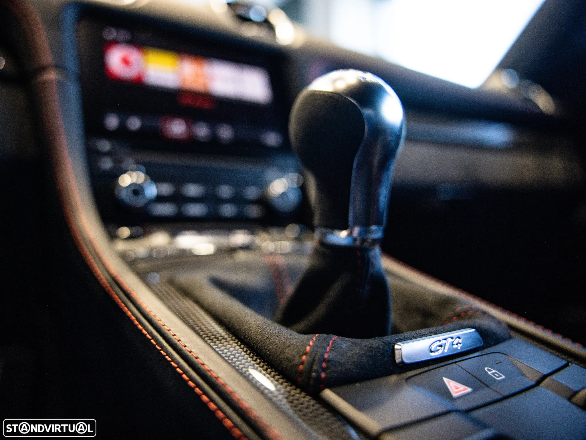 Porsche 718 Cayman GT4 - 35