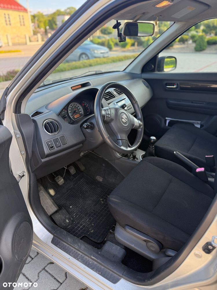 Suzuki Swift 1.3 GS / Premium 4WD - 10