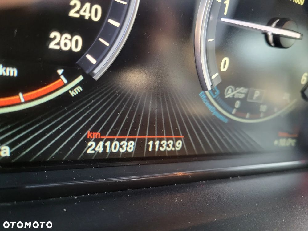 BMW Seria 5 - 35
