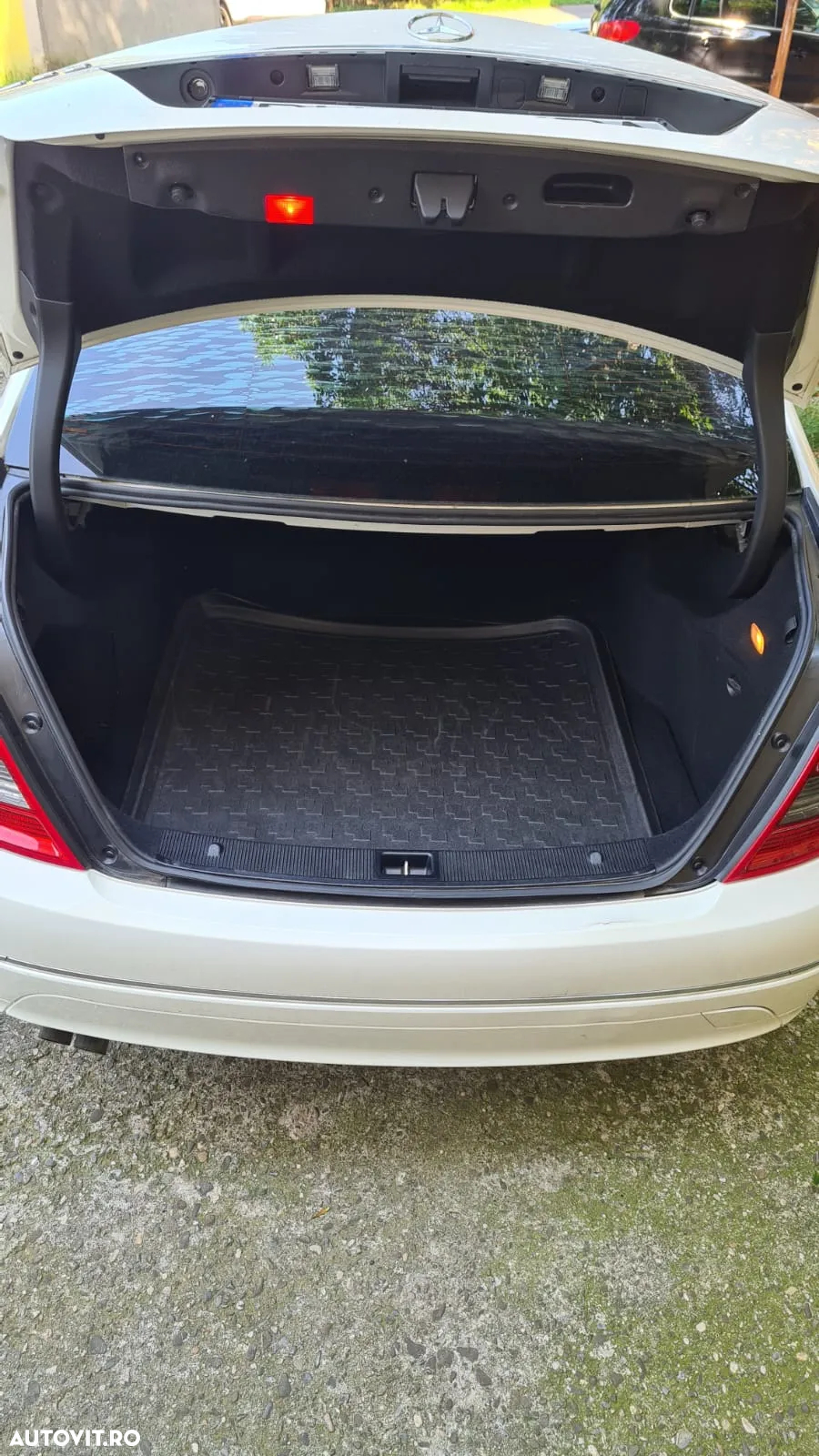 Mercedes-Benz C 200 CDI BlueEFFICIENCY - 9