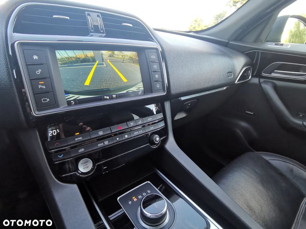 Jaguar F-Pace 35t AWD Prestige - 31