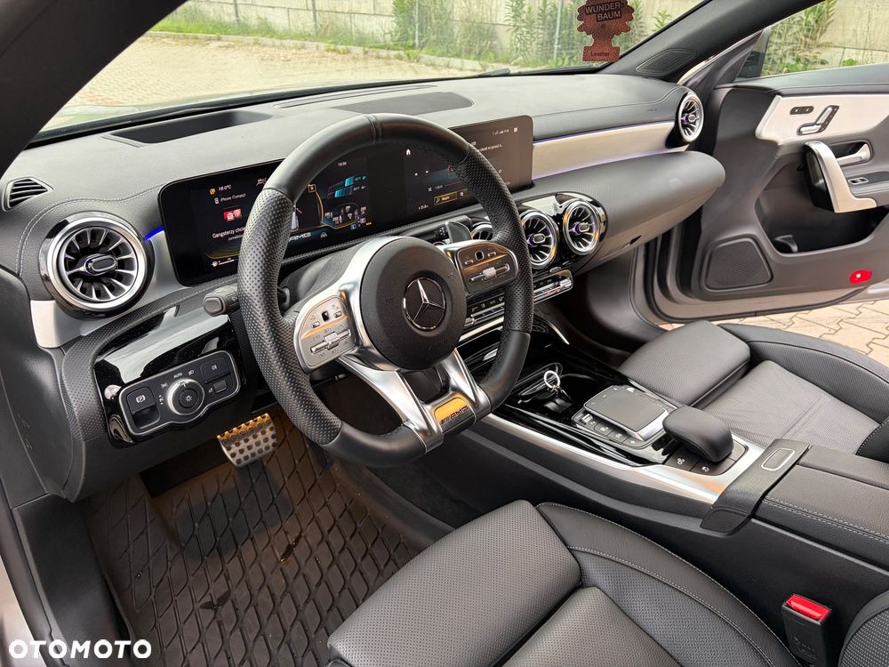Mercedes-Benz CLA AMG 35 4-Matic 7G-DCT - 25