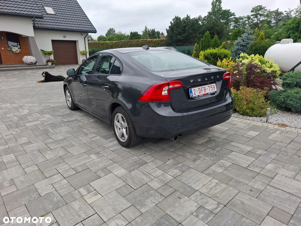Volvo S60 D2 Momentum - 10