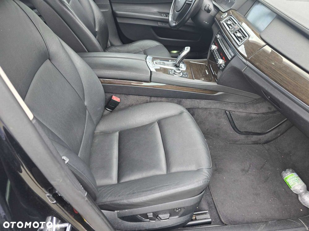 BMW Seria 7 - 8