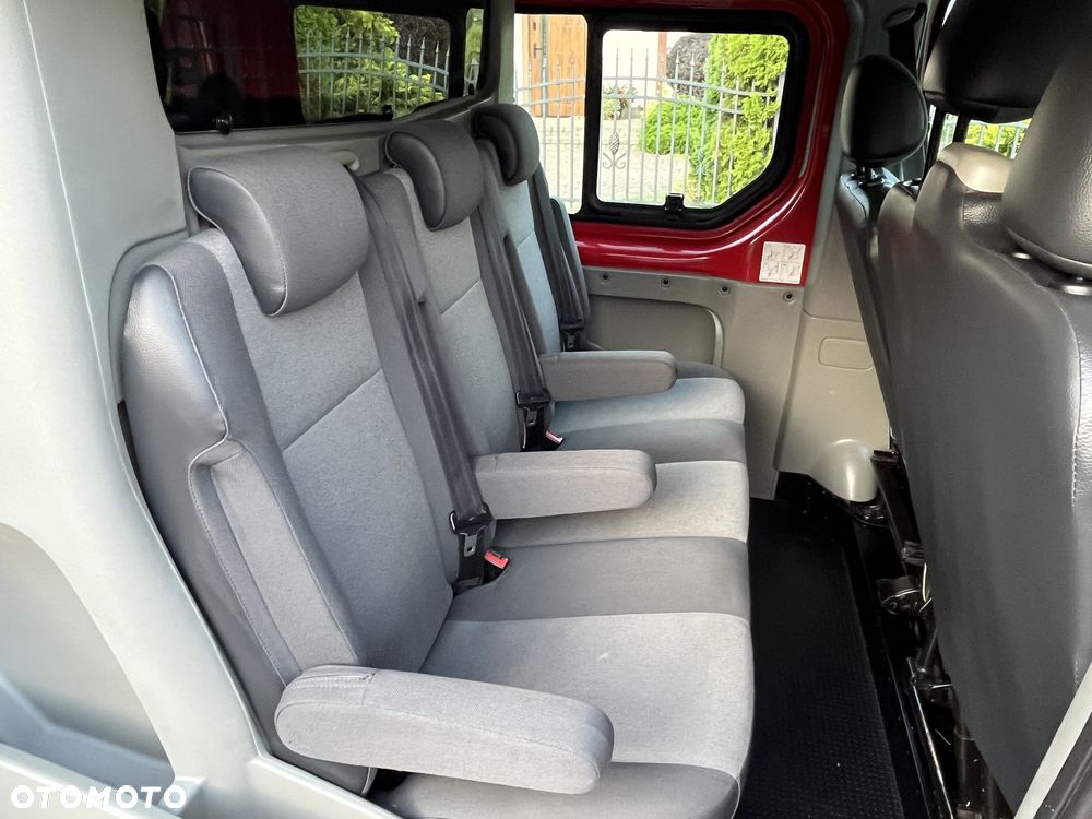 Renault Trafic LONG DOKA Holenderka 6 osobowy - 11