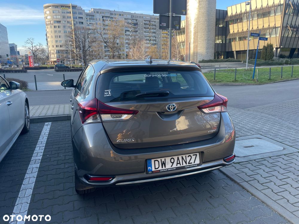 Toyota Auris Hybrid 135 Premium - 2