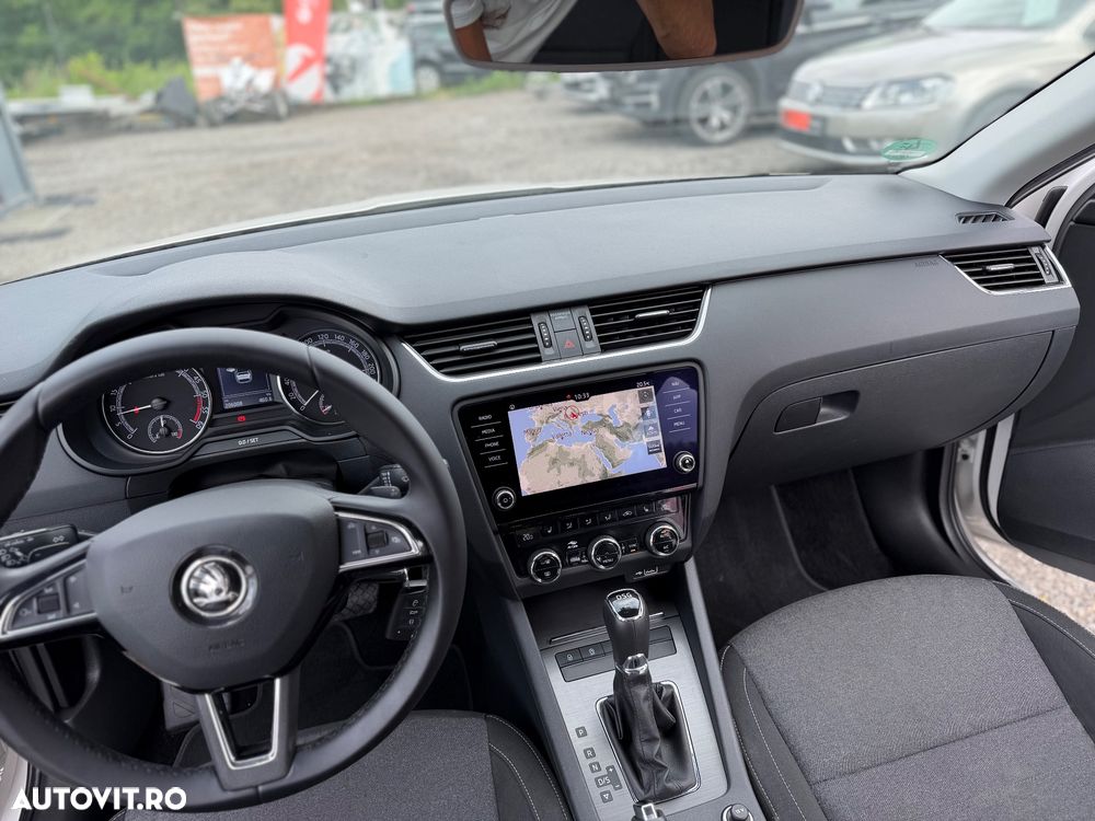 Skoda Octavia 2.0 TDI DSG Ambition - 25
