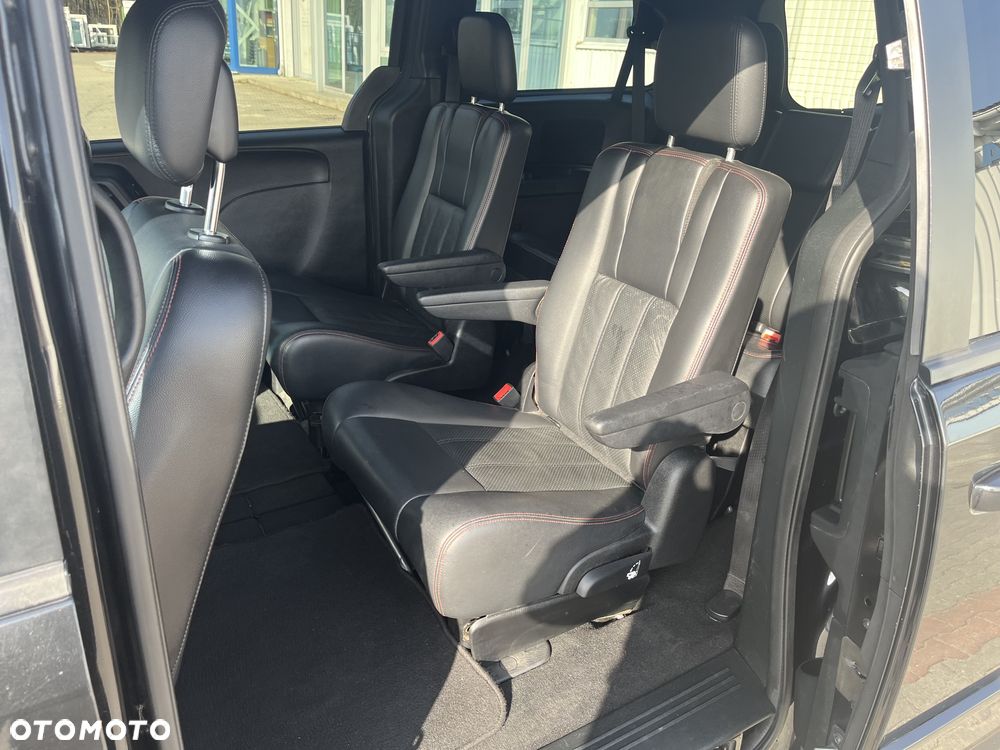 Dodge Grand Caravan 3.6 R/T - 19