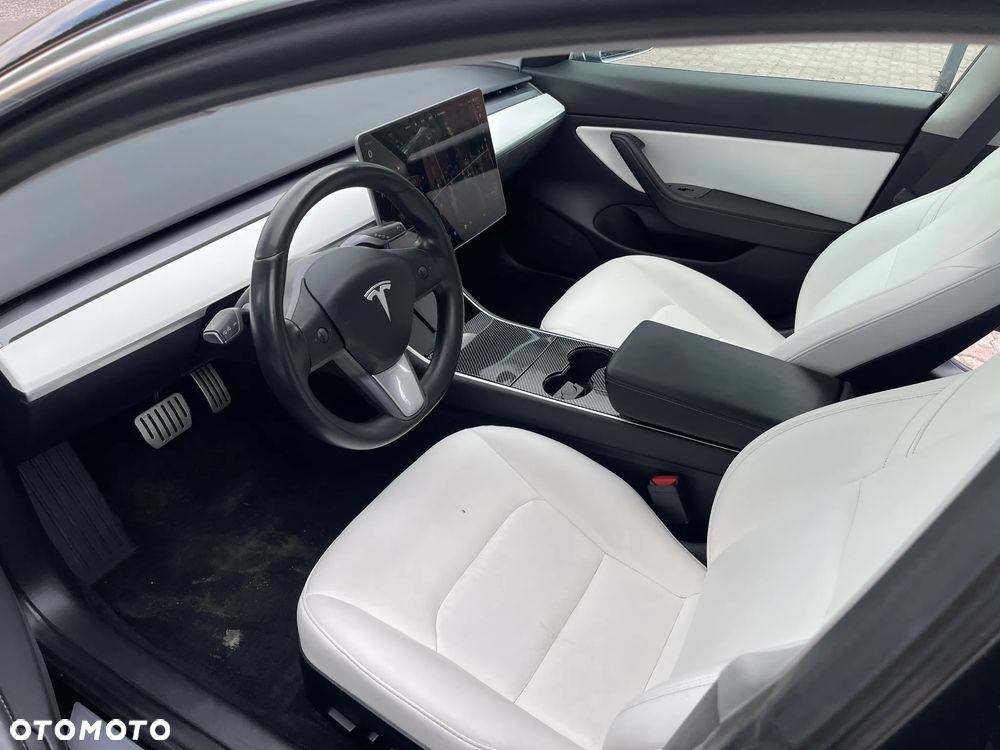Tesla Model 3 Langstreckenbatterie Allradantrieb Dual Motor - 14