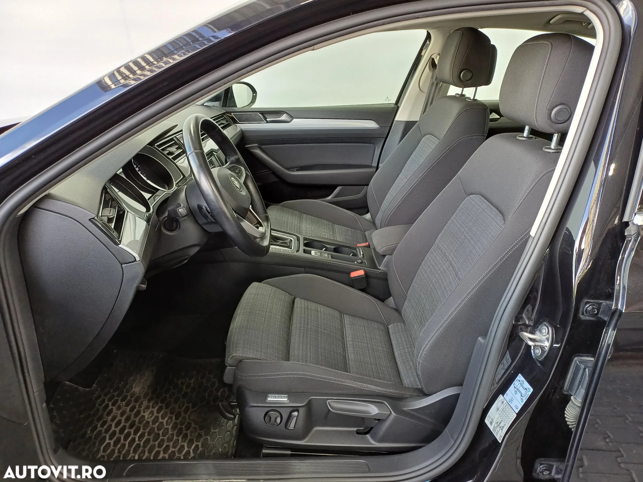 Volkswagen Passat 2.0 TDI DSG Comfortline - 5
