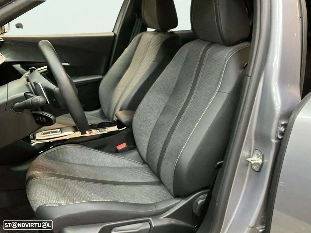 Peugeot 2008 1.2 PureTech Allure EAT8 - 15