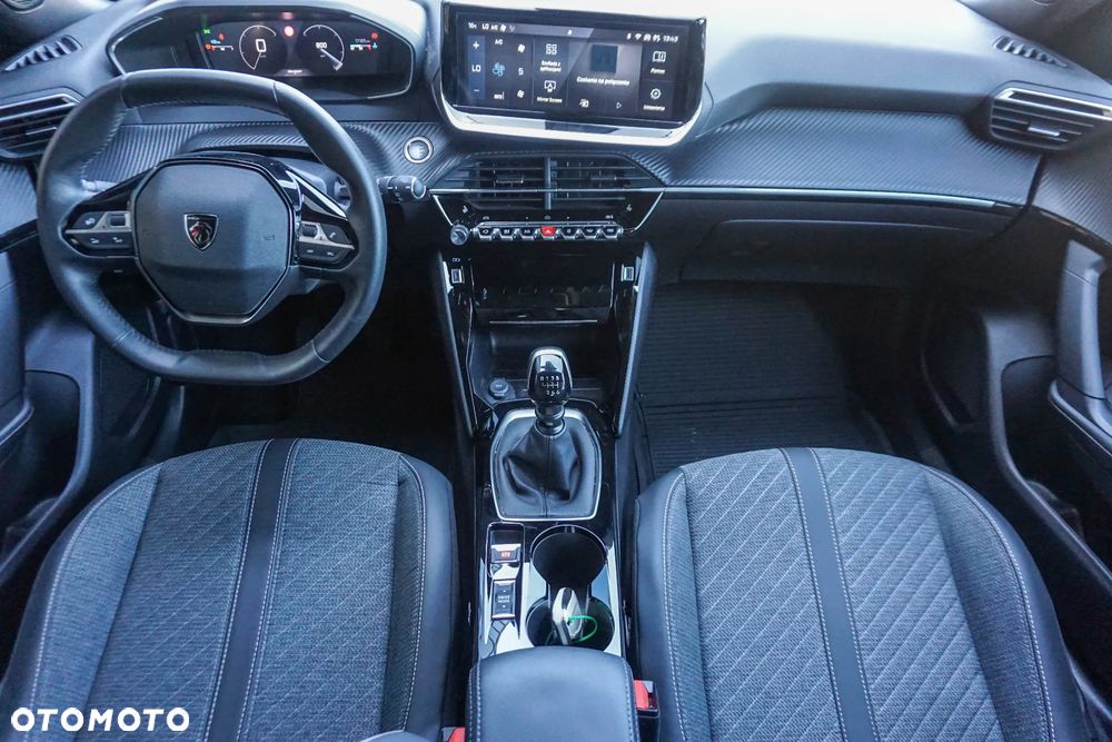 Peugeot 2008 1.2 PureTech Allure S&S - 39