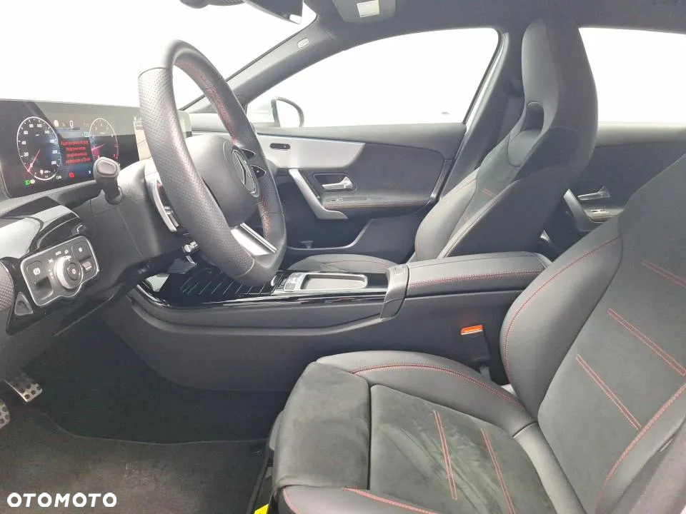 Mercedes-Benz Klasa A 200 AMG Line 7G-DCT - 12