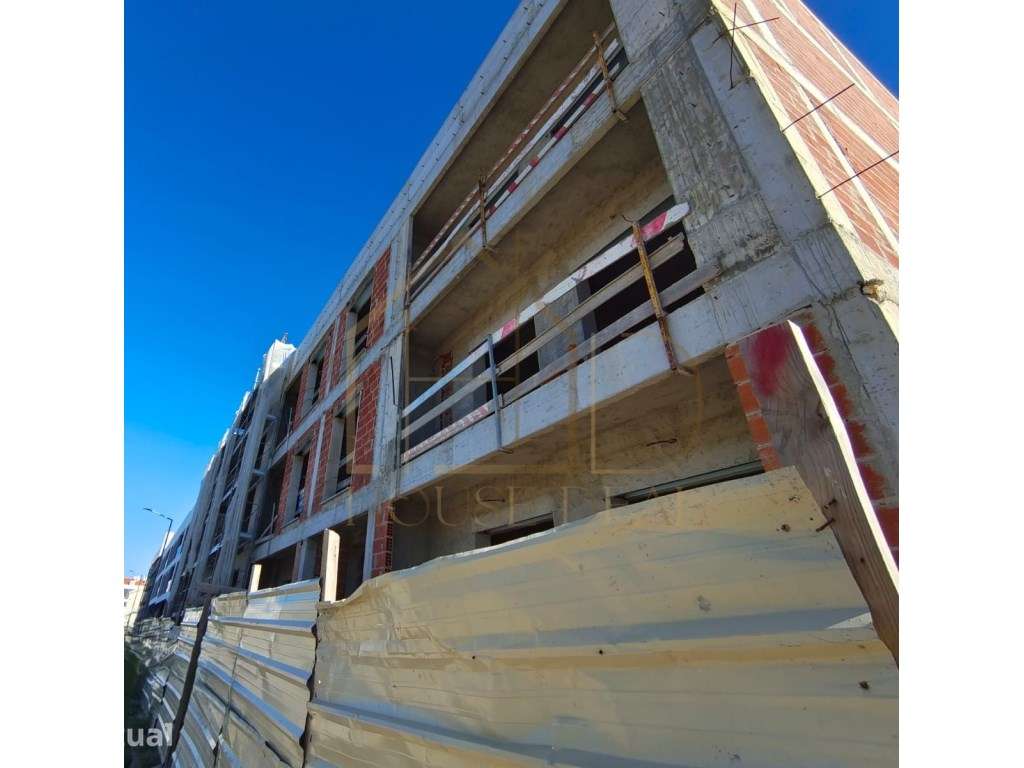 EXCELENTE Apartamento T2 Duplex com Estacionamento. Vale de Milhaço... - Grande imagem: 2/18