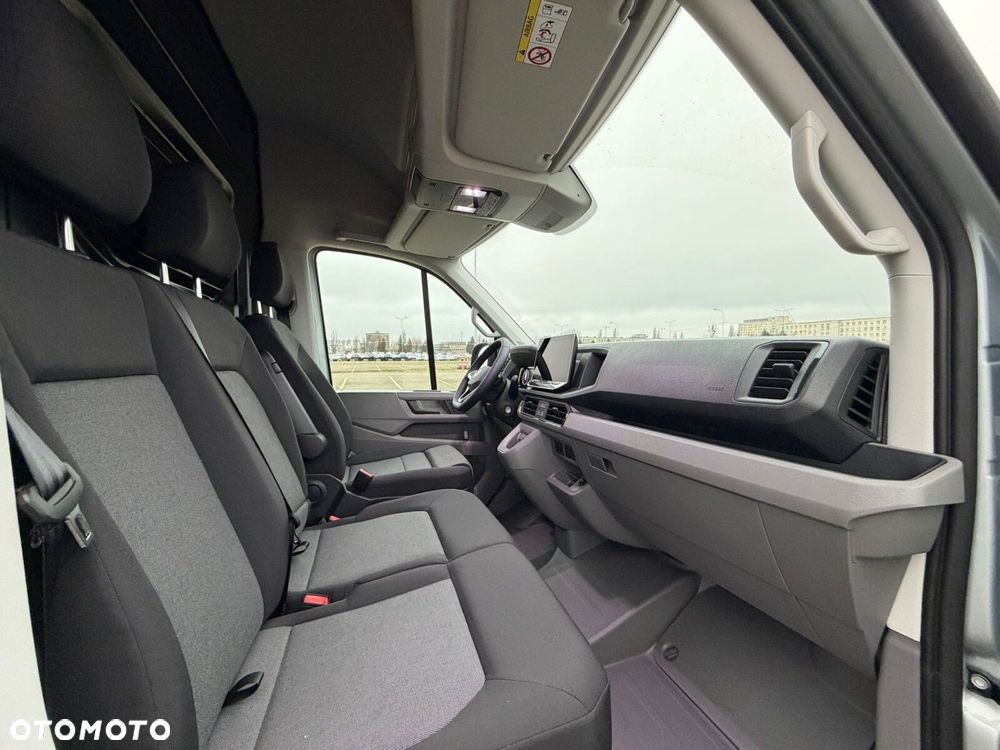 Volkswagen Crafter 35 2.0 TDI L4H3 4490 177KM AUTOMAT - 28