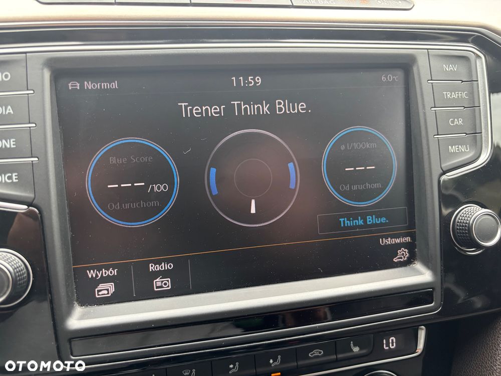 Volkswagen Passat 2.0 TDI (BlueMotion Technology) Highline - 21