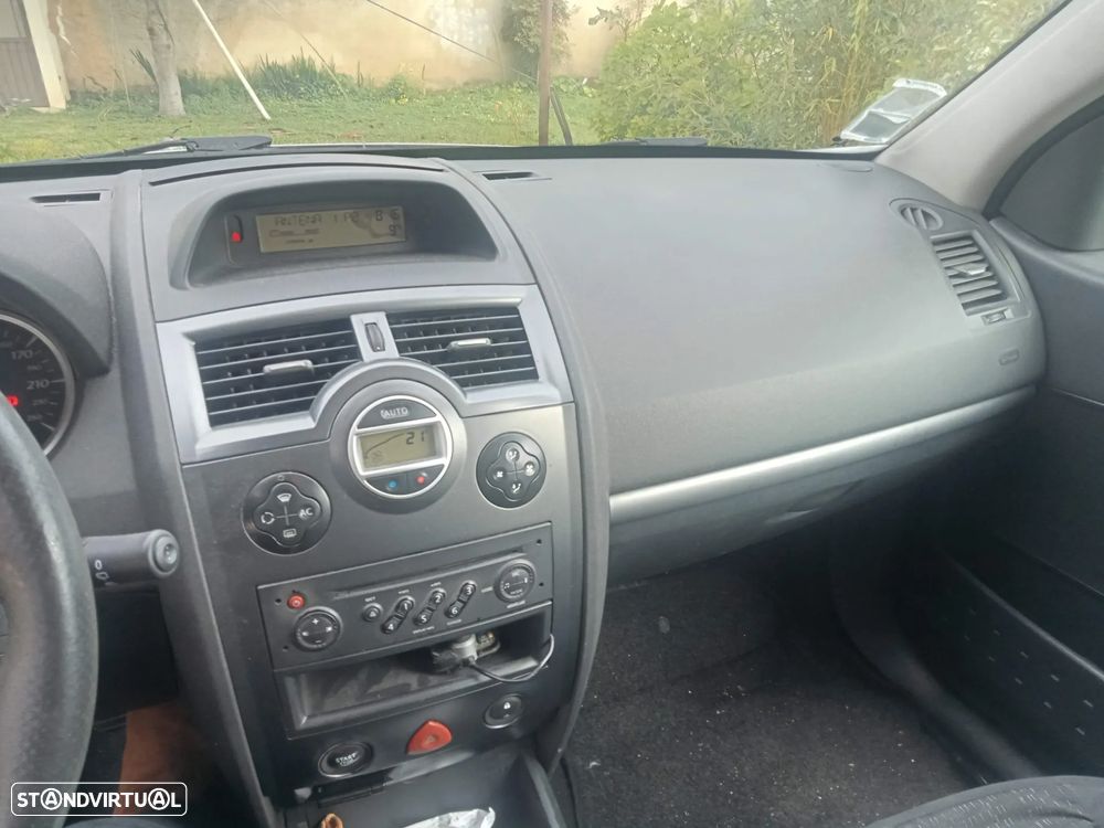 Renault Mégane 1.5 dCi Confort - 7