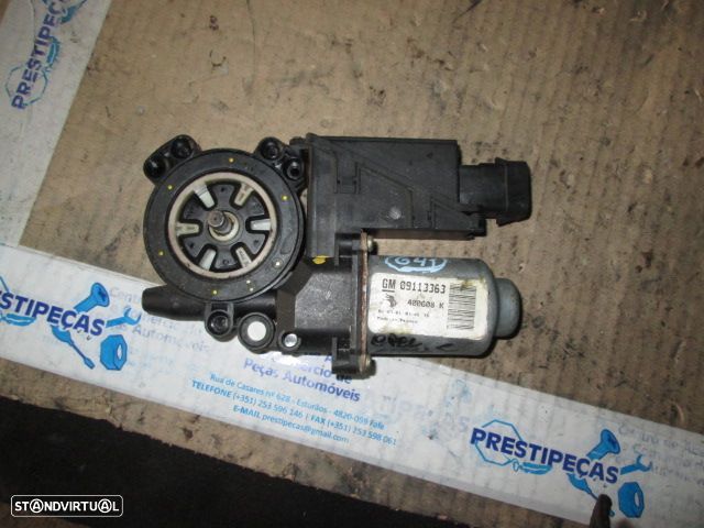 Motor Elevador Vidro 09113363 OPEL CORSA C 2003 FE - 2