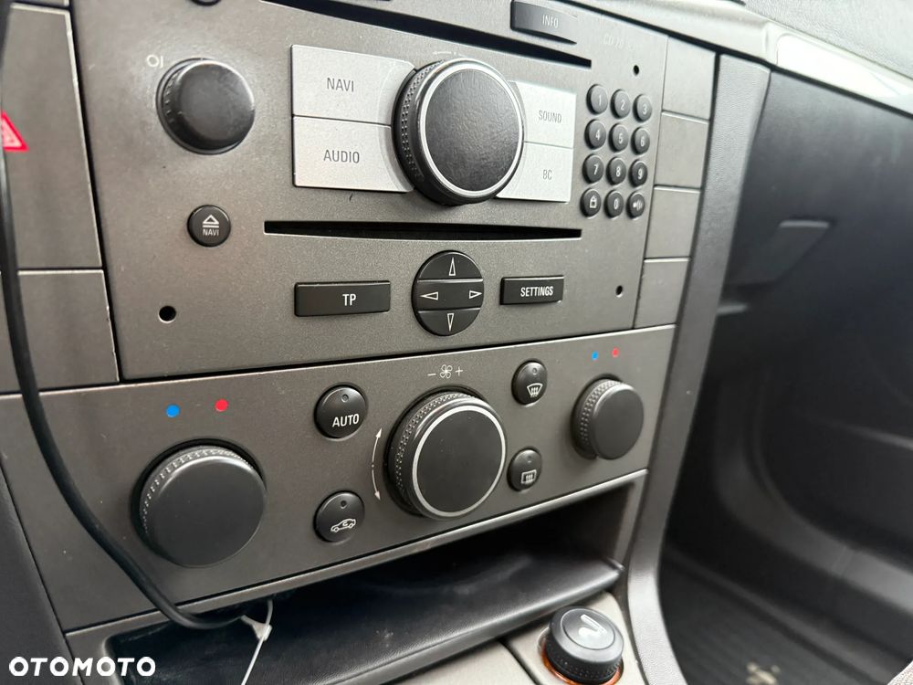 Opel Vectra 1.8 Essentia - 17