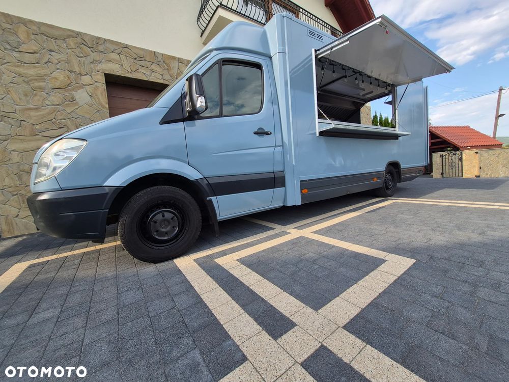 Mercedes-Benz Food Truck Sklep bar - 20