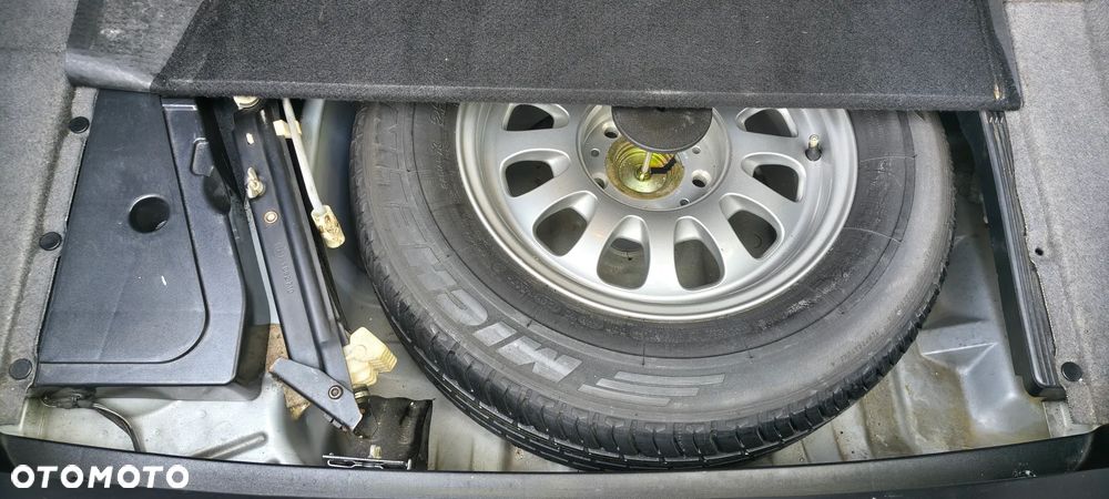 BMW Seria 5 528i - 17