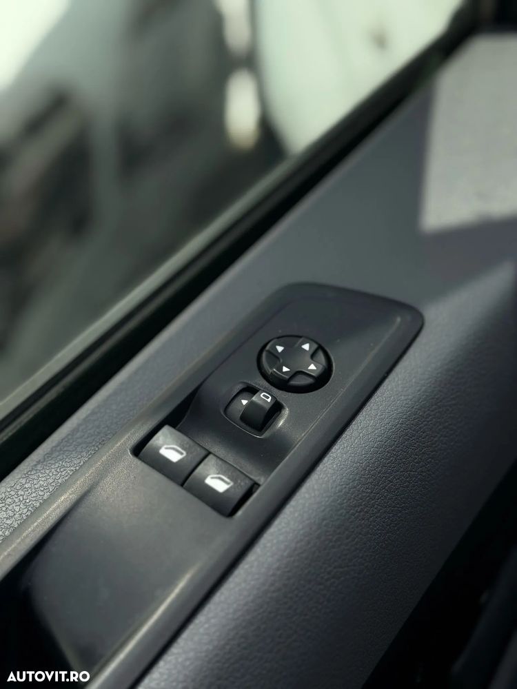 Peugeot Expert Combi L2H1 1.6 BlueHDI 115 S&S - 39