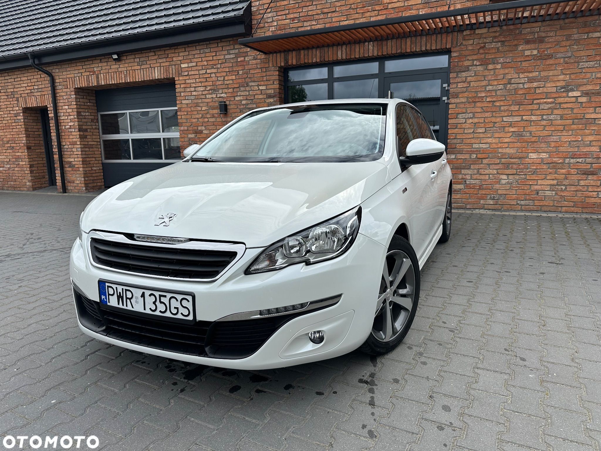 Peugeot 308 PureTech 110 Stop & Start Style - 1
