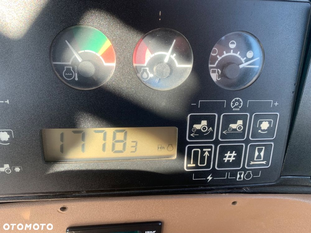 John Deere 8200 - 14