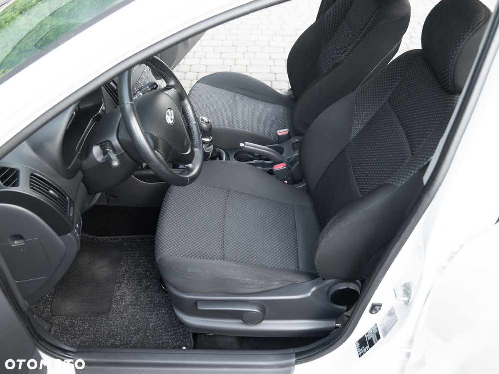 Hyundai i30 1.4 Blue Comfort - 25