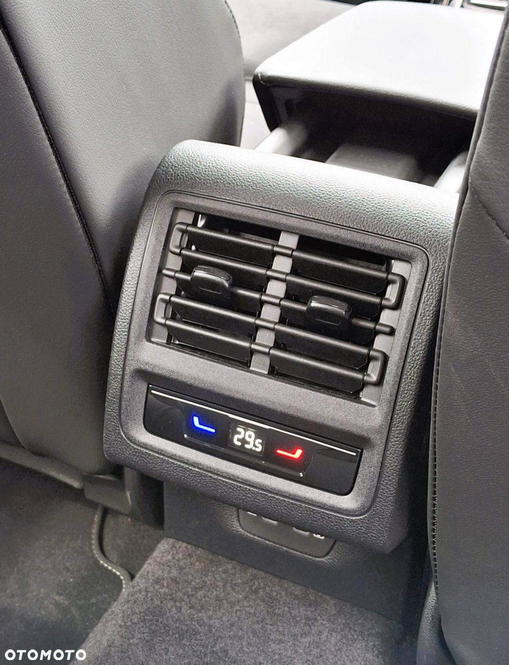 Volkswagen Golf - 23