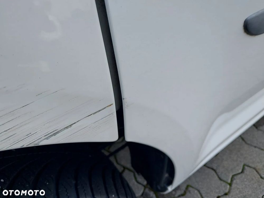 Volkswagen Caddy - 10