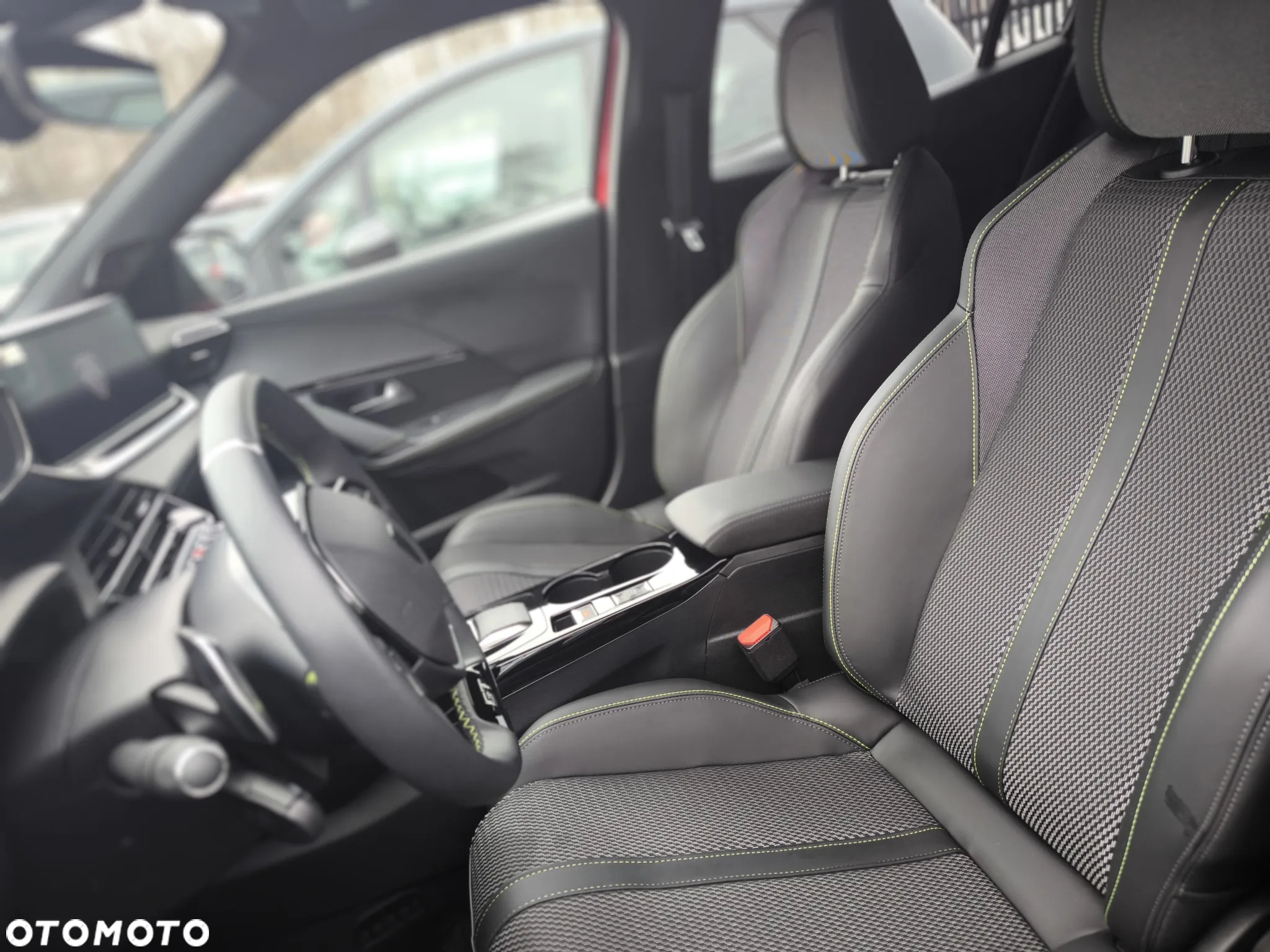 Peugeot 2008 PureTech mHEV GT e-DCS6 - 9
