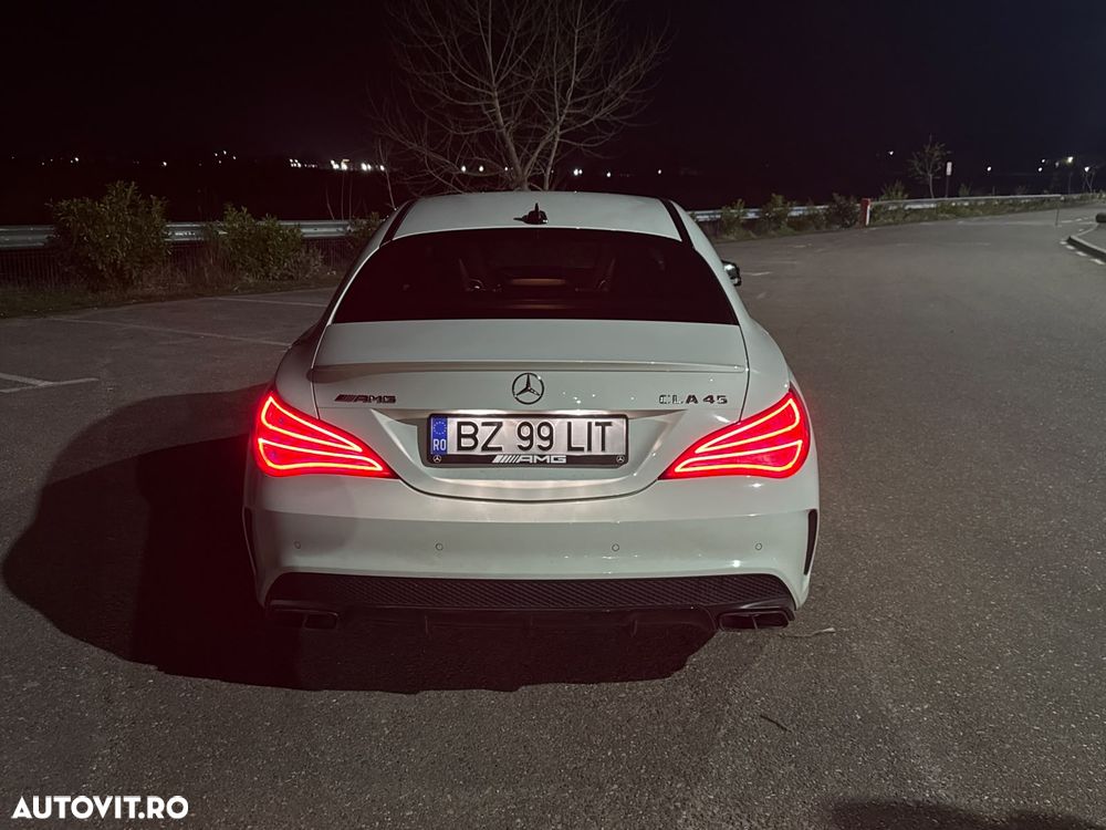 Mercedes-Benz CLA 45 AMG - 8
