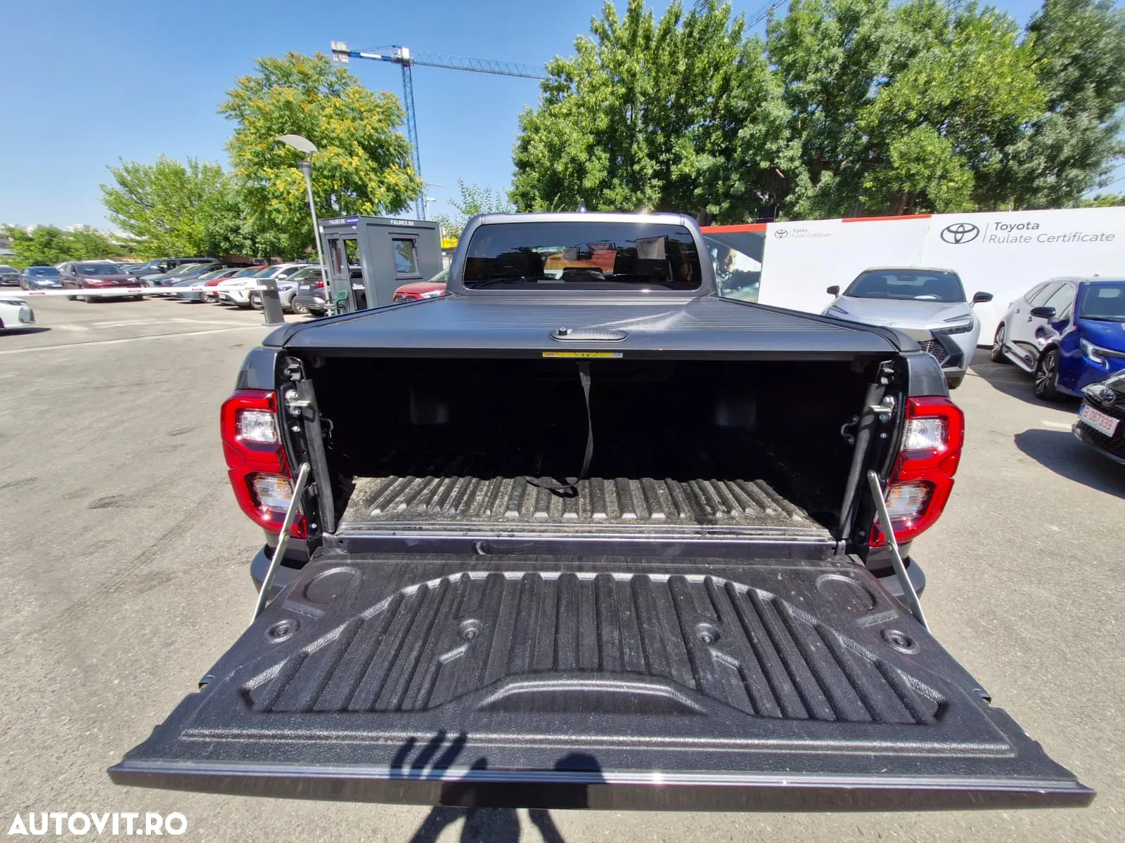 Toyota Hilux 2.4D 150CP 4x4 Double Cab AT Executive - 18