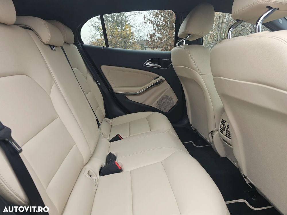 Mercedes-Benz GLA 200 d 4MATIC Aut. - 14