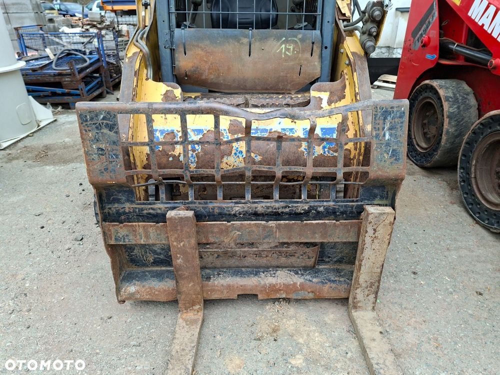 Caterpillar 257 B3 - 25