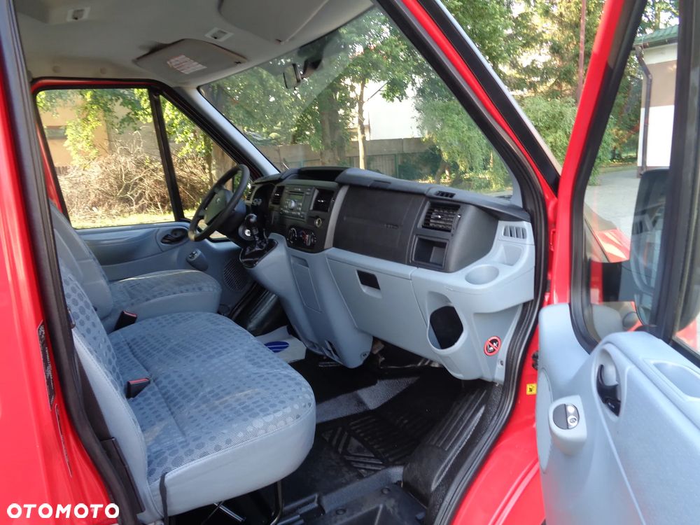 Ford Transit - 19