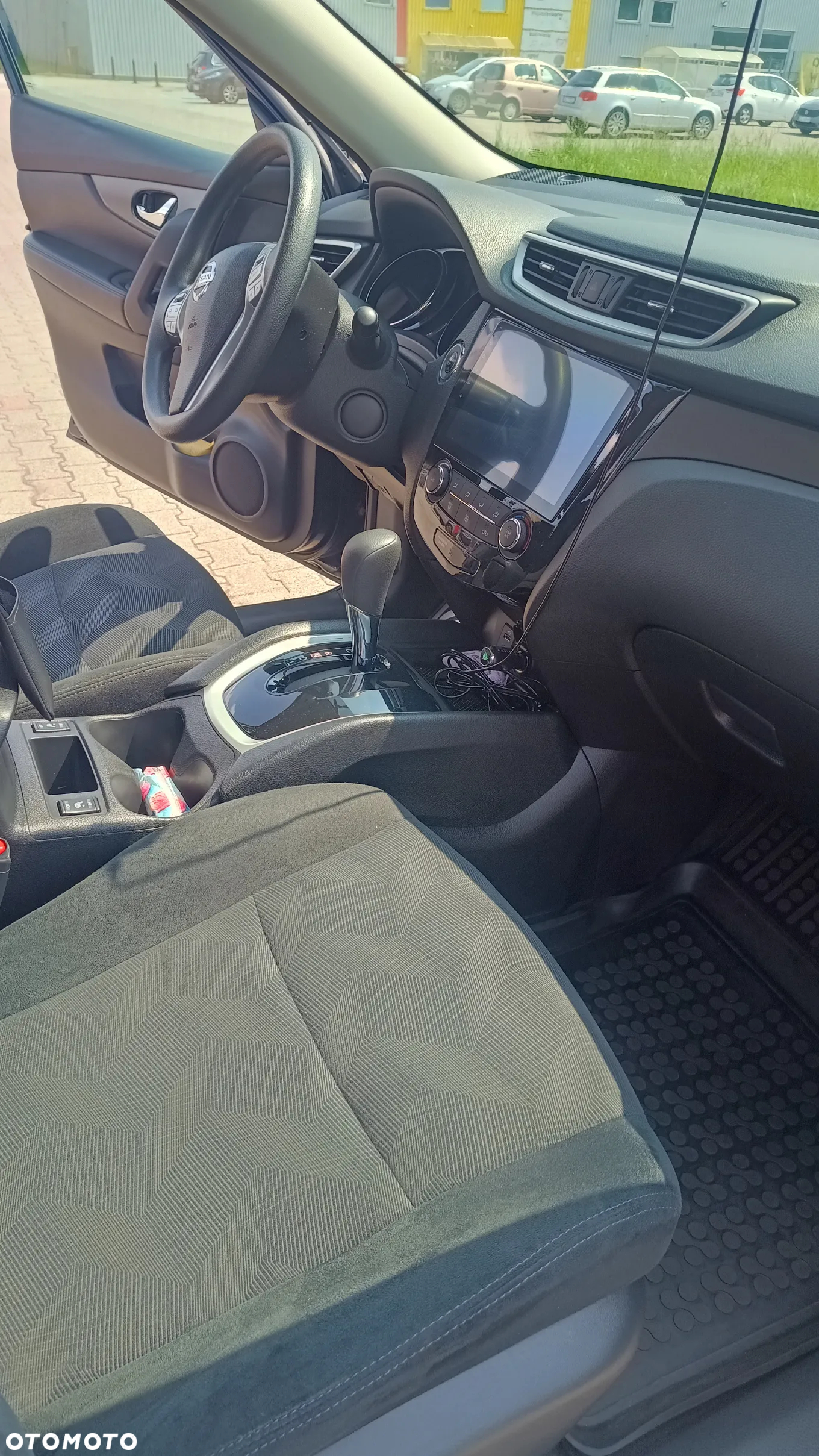 Nissan Rogue - 11