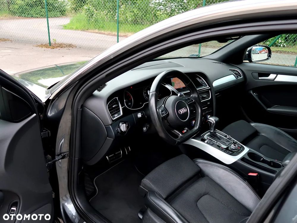 Audi A4 Avant 2.0 TDI DPF clean diesel multitronic S line Sportpaket - 5