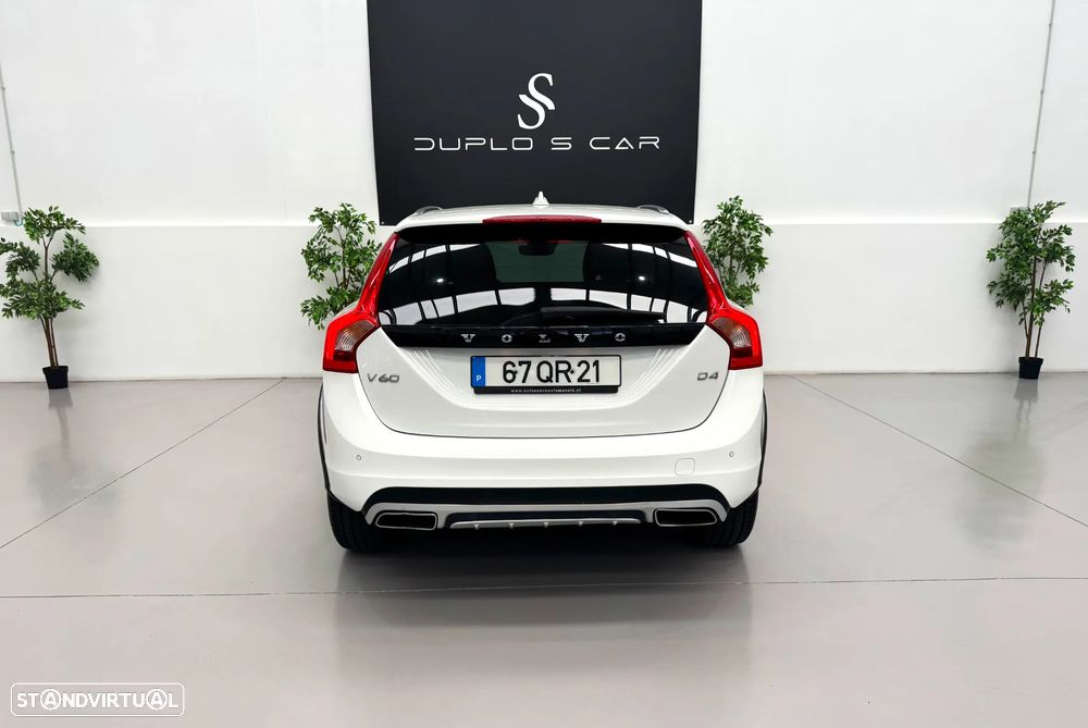 Volvo V60 2.0 D4 Momentum - 10