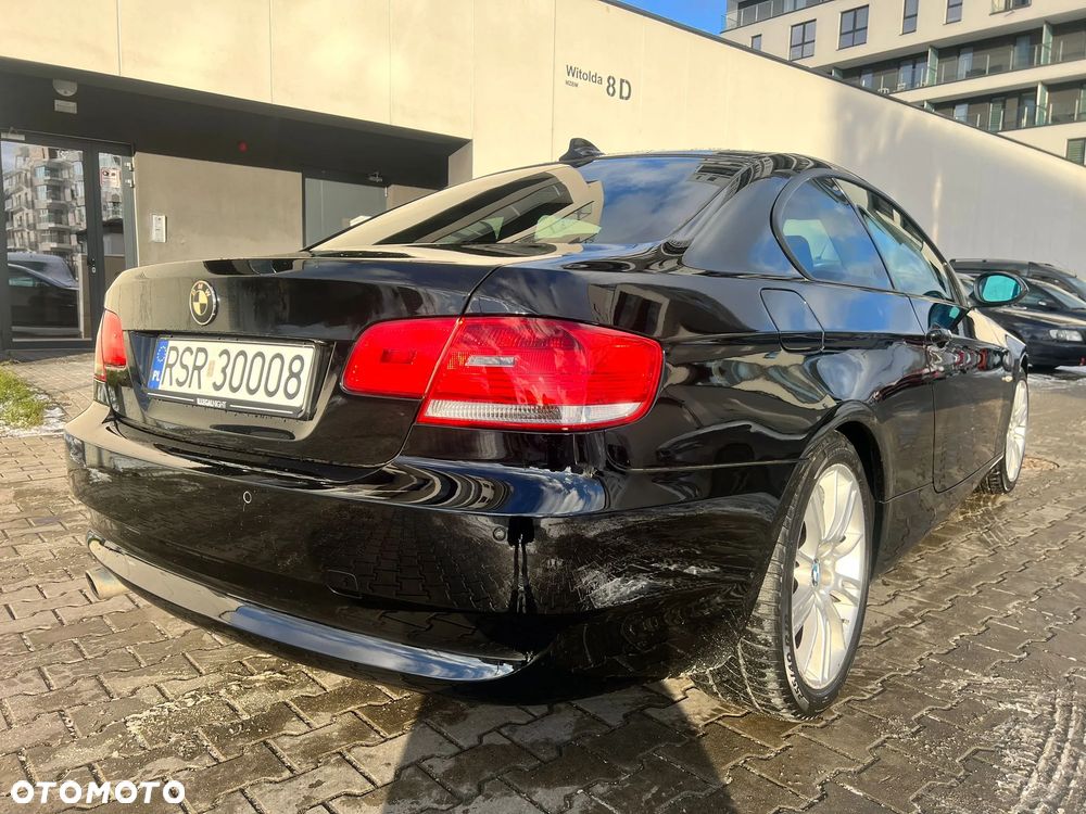 BMW Seria 3 320i - 28