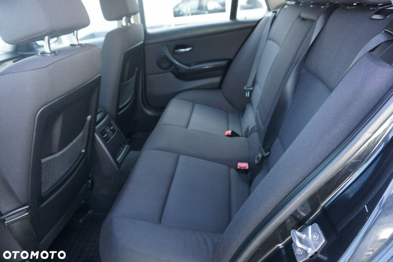 BMW Seria 3 - 12