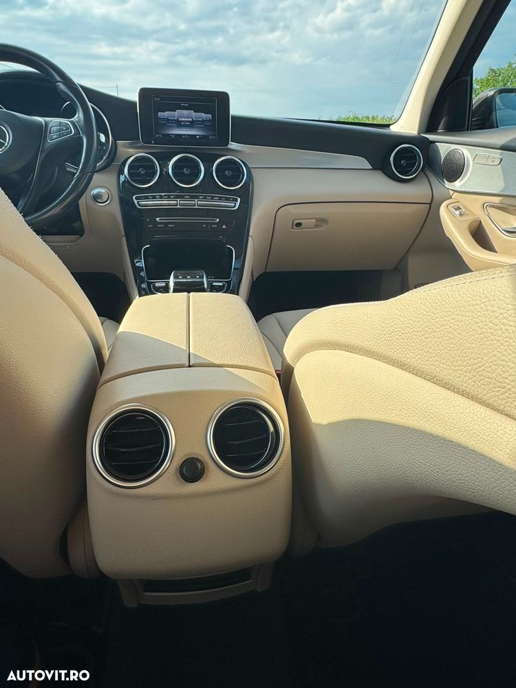 Mercedes-Benz GLC - 13