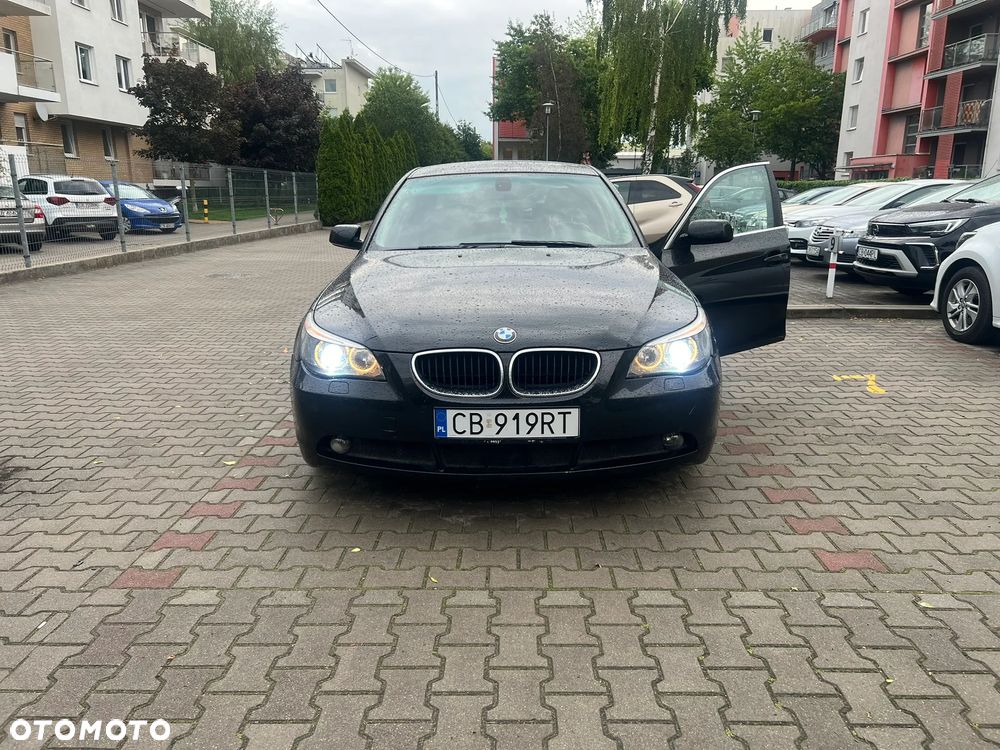 BMW Seria 5 520i - 5
