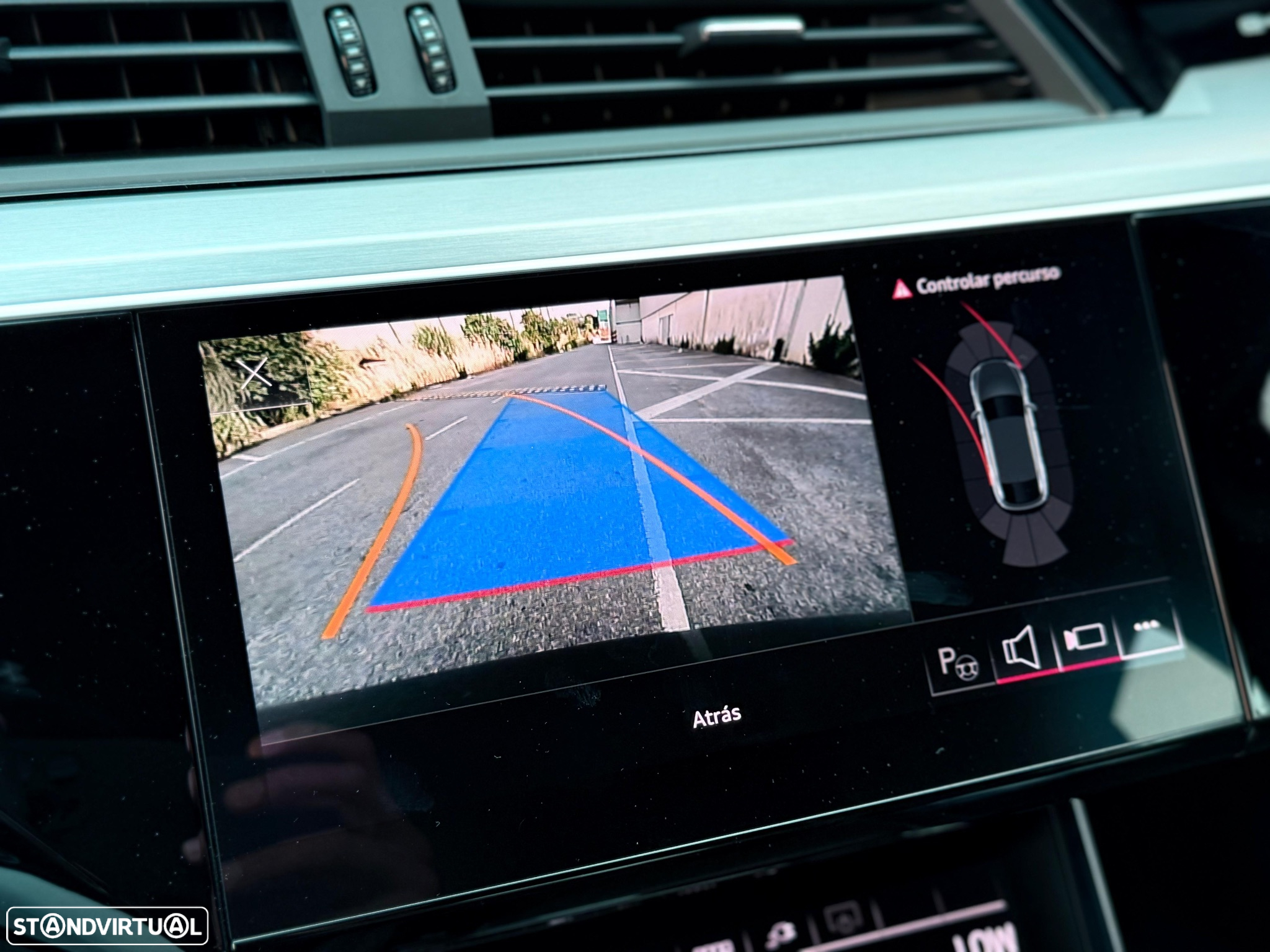Audi Q8 e-Tron Sportback 50 quattro S line - 12