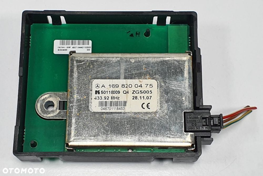 WZMACNIACZ ANTENY MERCEDES W169 A1698200475 - 1