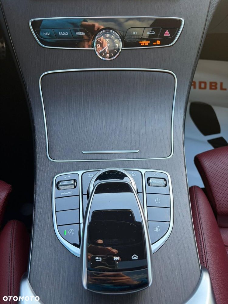Mercedes-Benz Klasa C 300 4Matic 9G-TRONIC AMG Line Plus - 31
