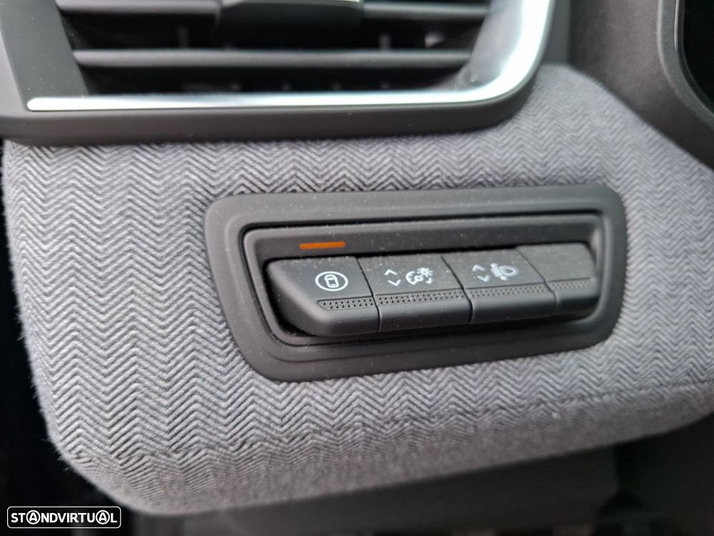 Renault Clio 1.0 TCe Techno - 19